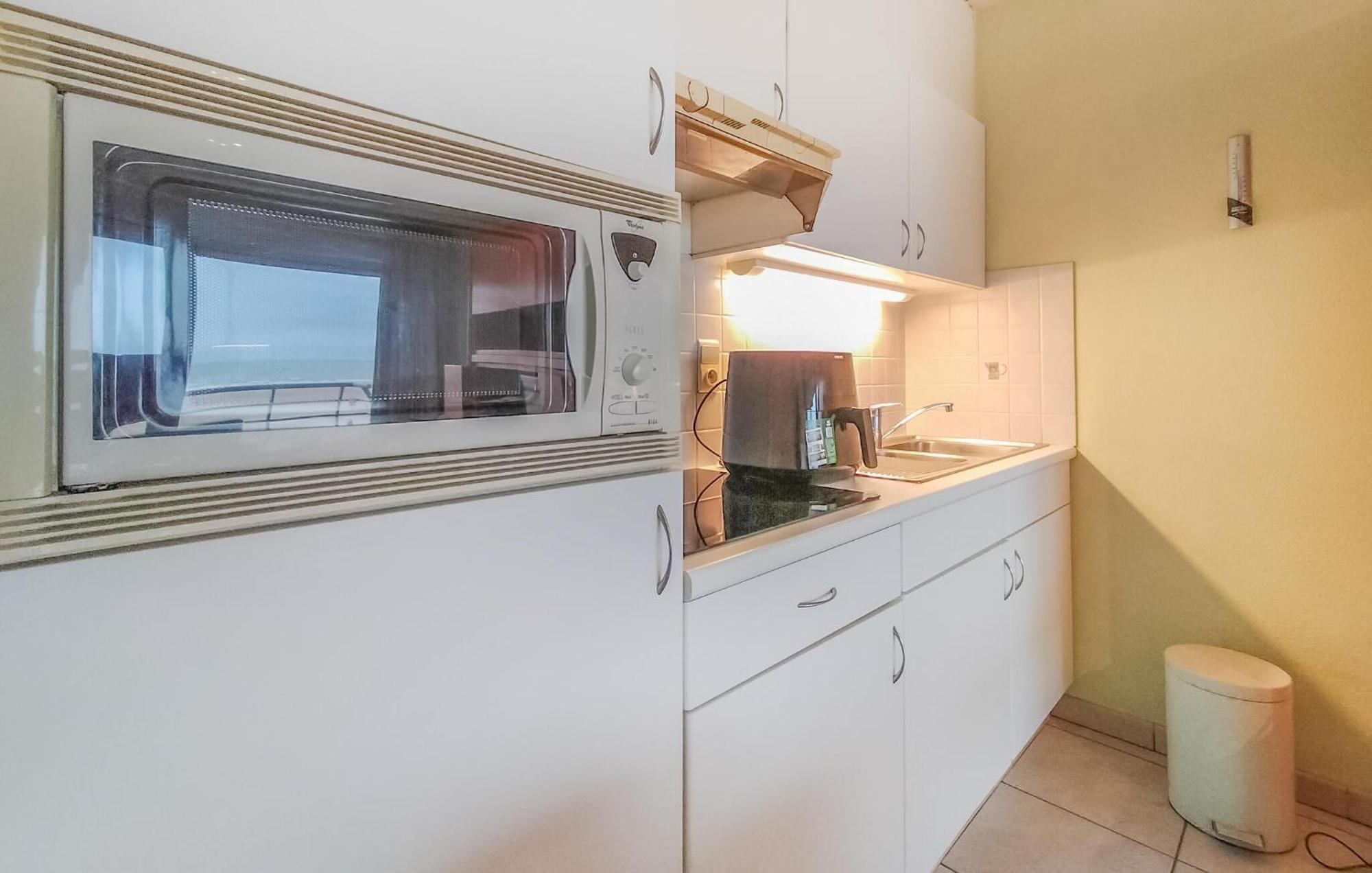 Awesome Apartment In Oostende With House Sea View Exterior foto