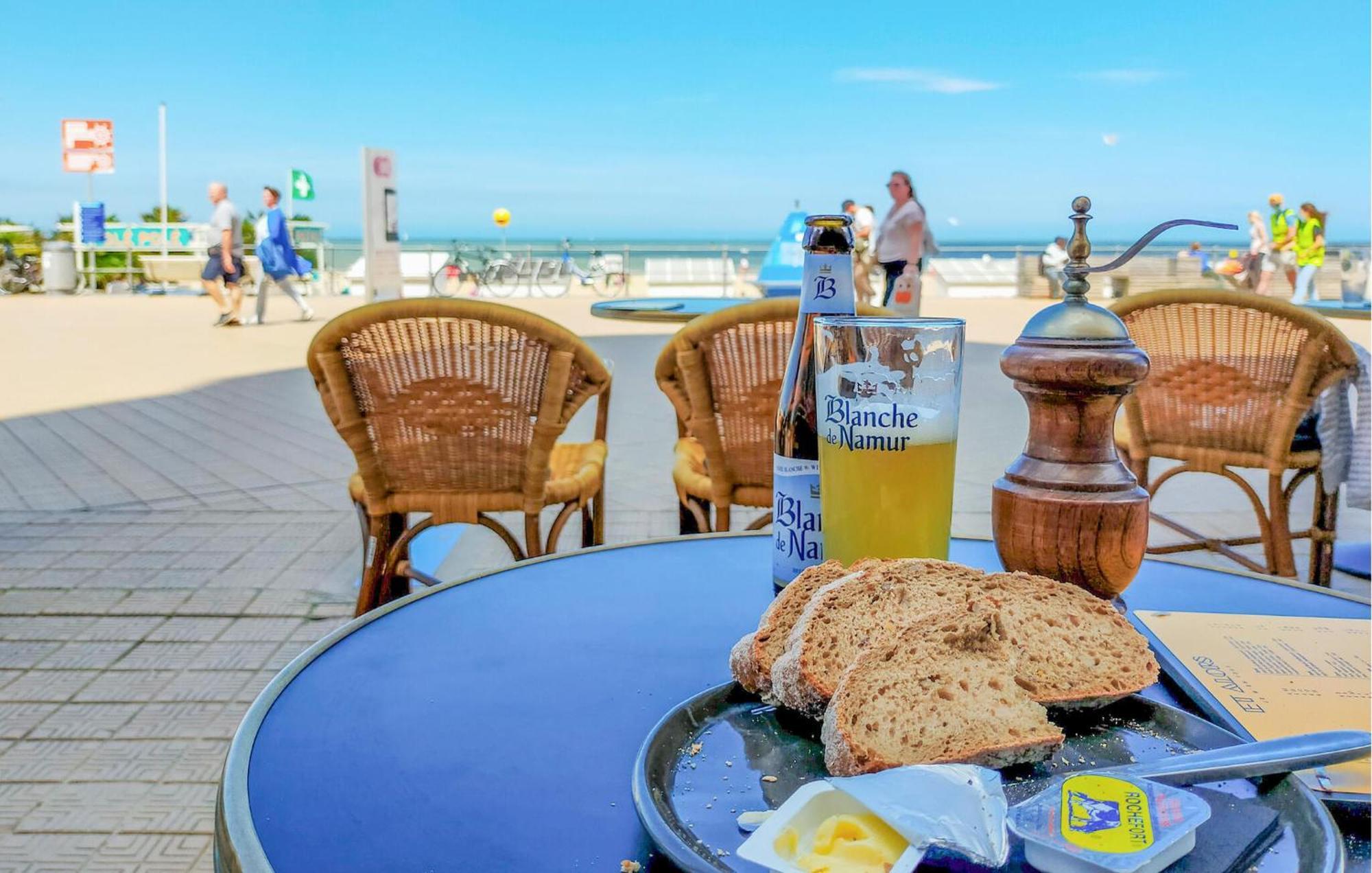 Awesome Apartment In Oostende With House Sea View Exterior foto