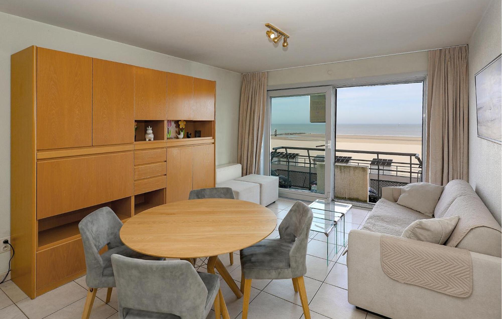 Awesome Apartment In Oostende With House Sea View Exterior foto